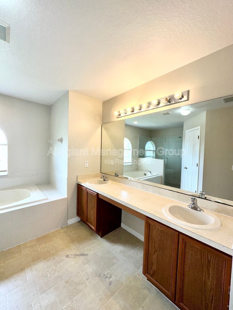 Spacious 4/2.5 Two Story Home For Rent In Poinciana property image