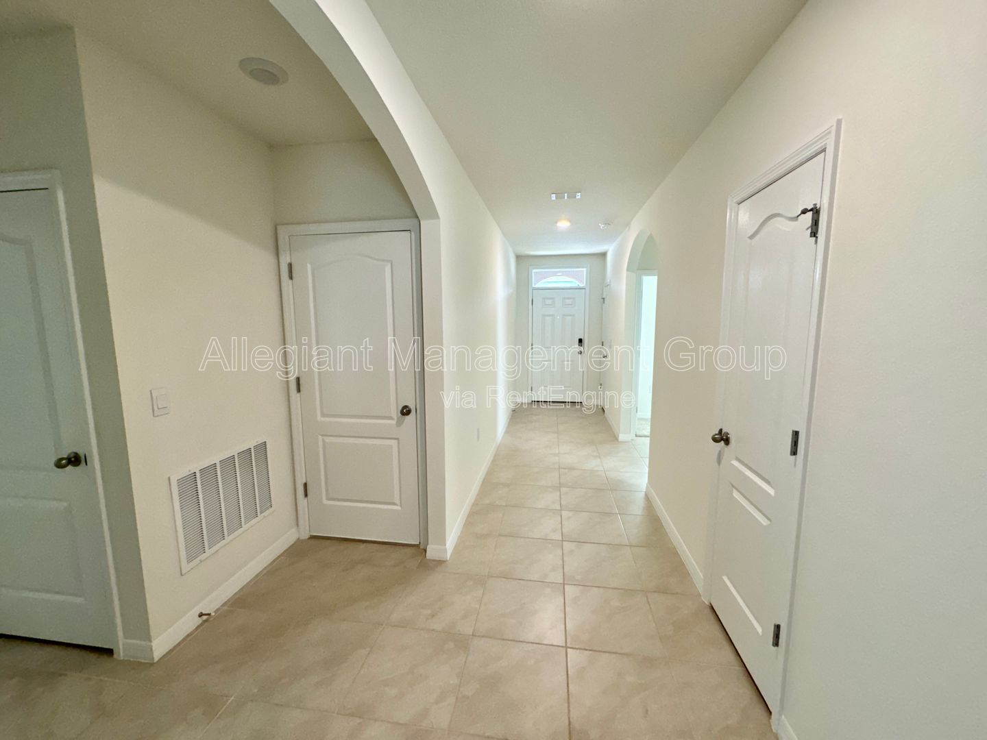 Four Bedroom Home For Rent in Saint Cloud! property image