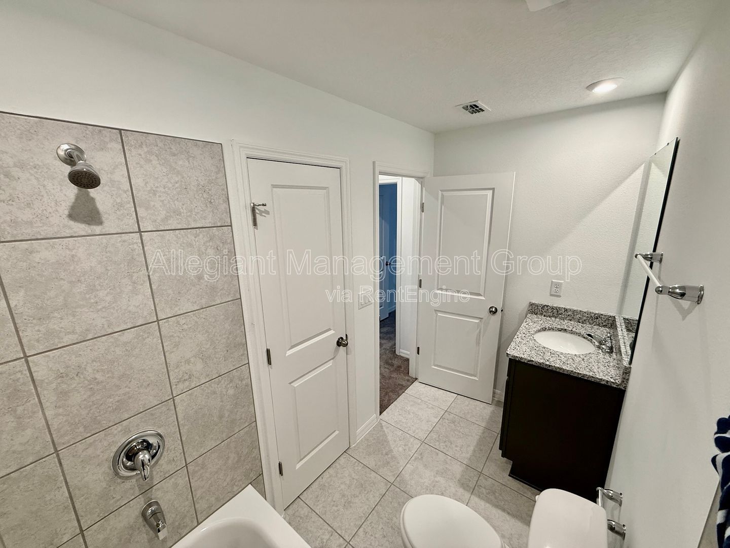 New Construction 3 Bedroom Townhome For Rent in Davenport/Four Corners Area! property image