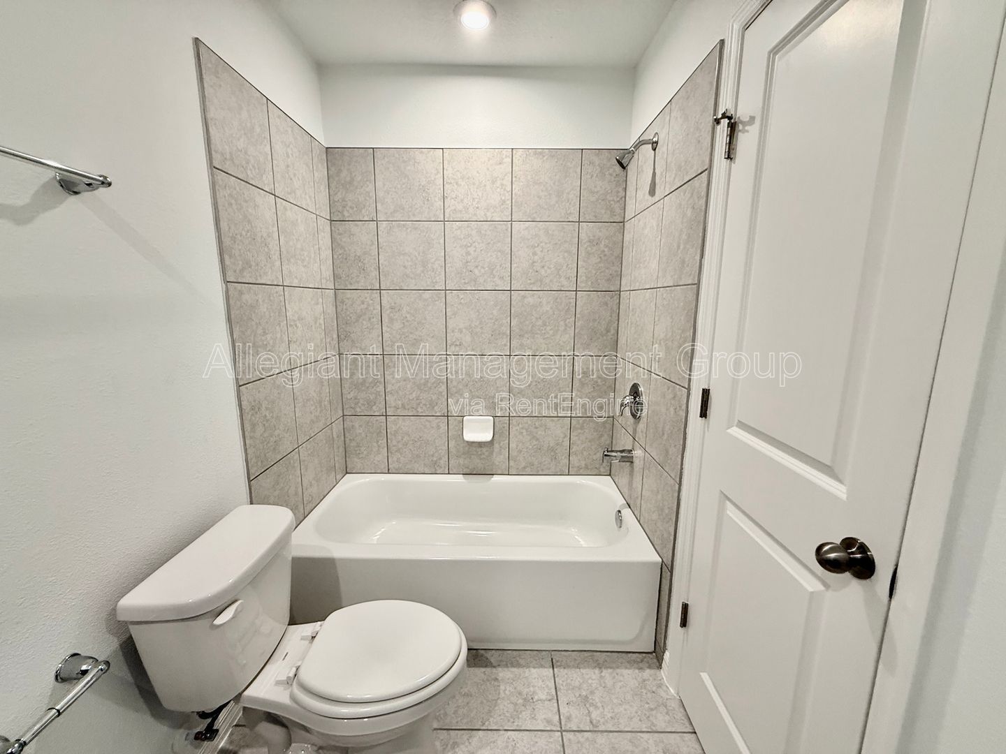 New Construction 3 Bedroom Townhome For Rent in Davenport/Four Corners Area! property image