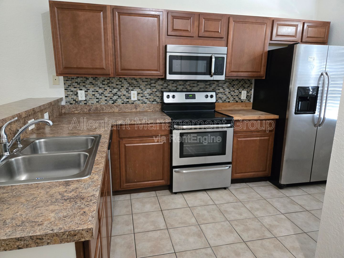 Available now! Resort Style Living~ 2/2 Condo In Lake Marion Golf Resort ~ First Floor Unit ~ property image