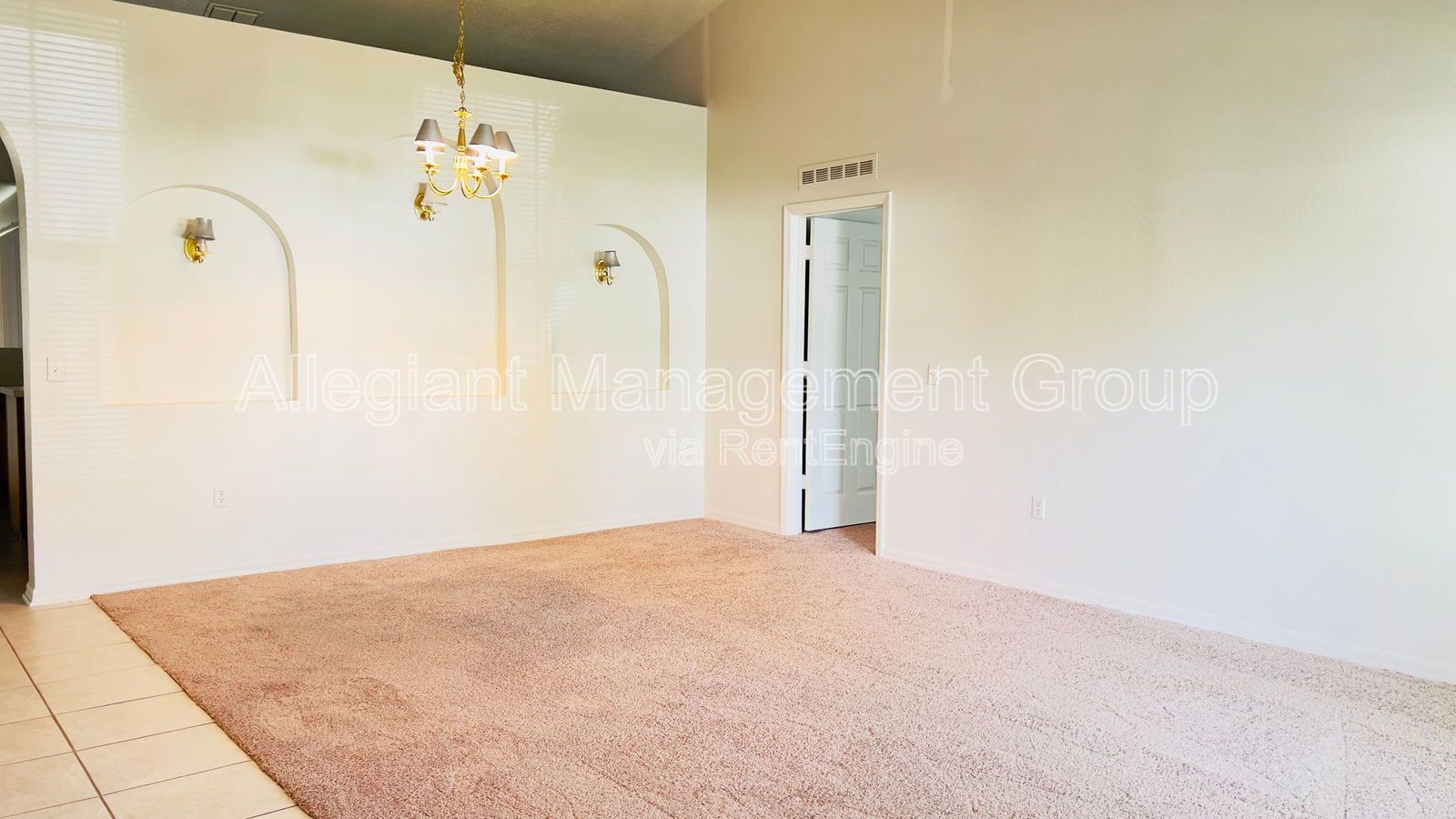 4/2 Home in Turnberry Reserve Community ~ Close to Schools property image