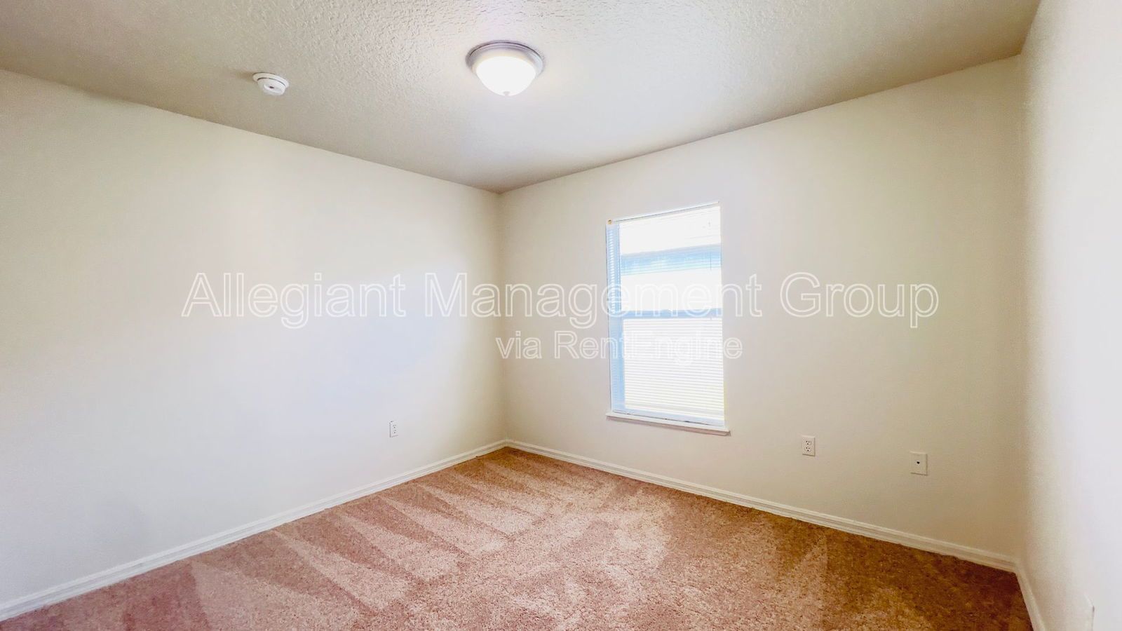 4/2 Home in Turnberry Reserve Community ~ Close to Schools property image