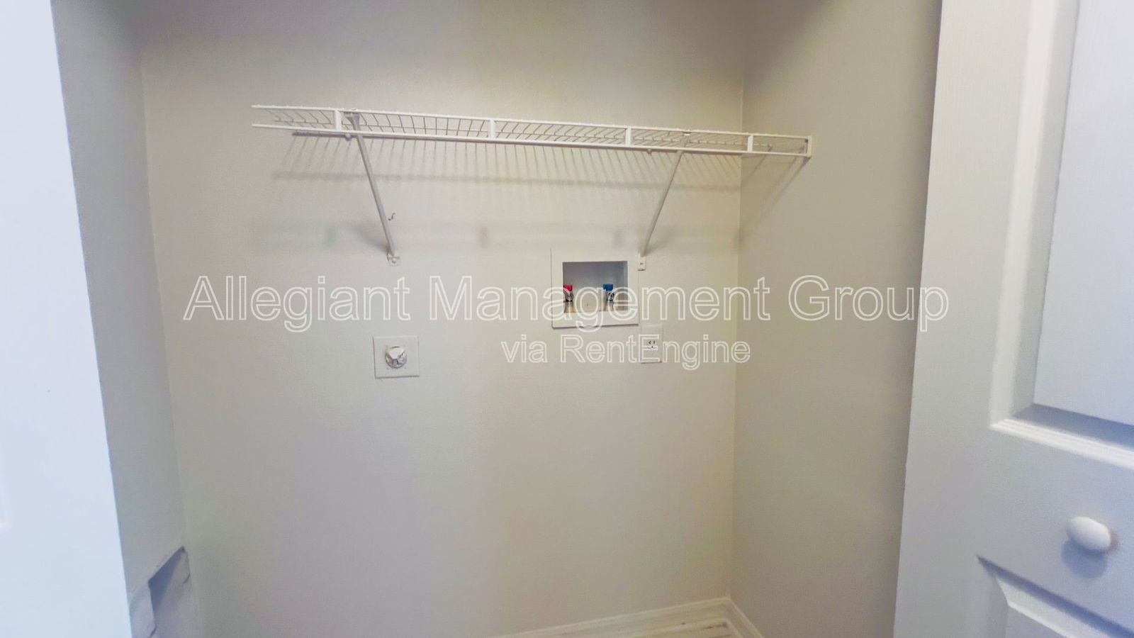 4/2 Home in Turnberry Reserve Community ~ Close to Schools property image