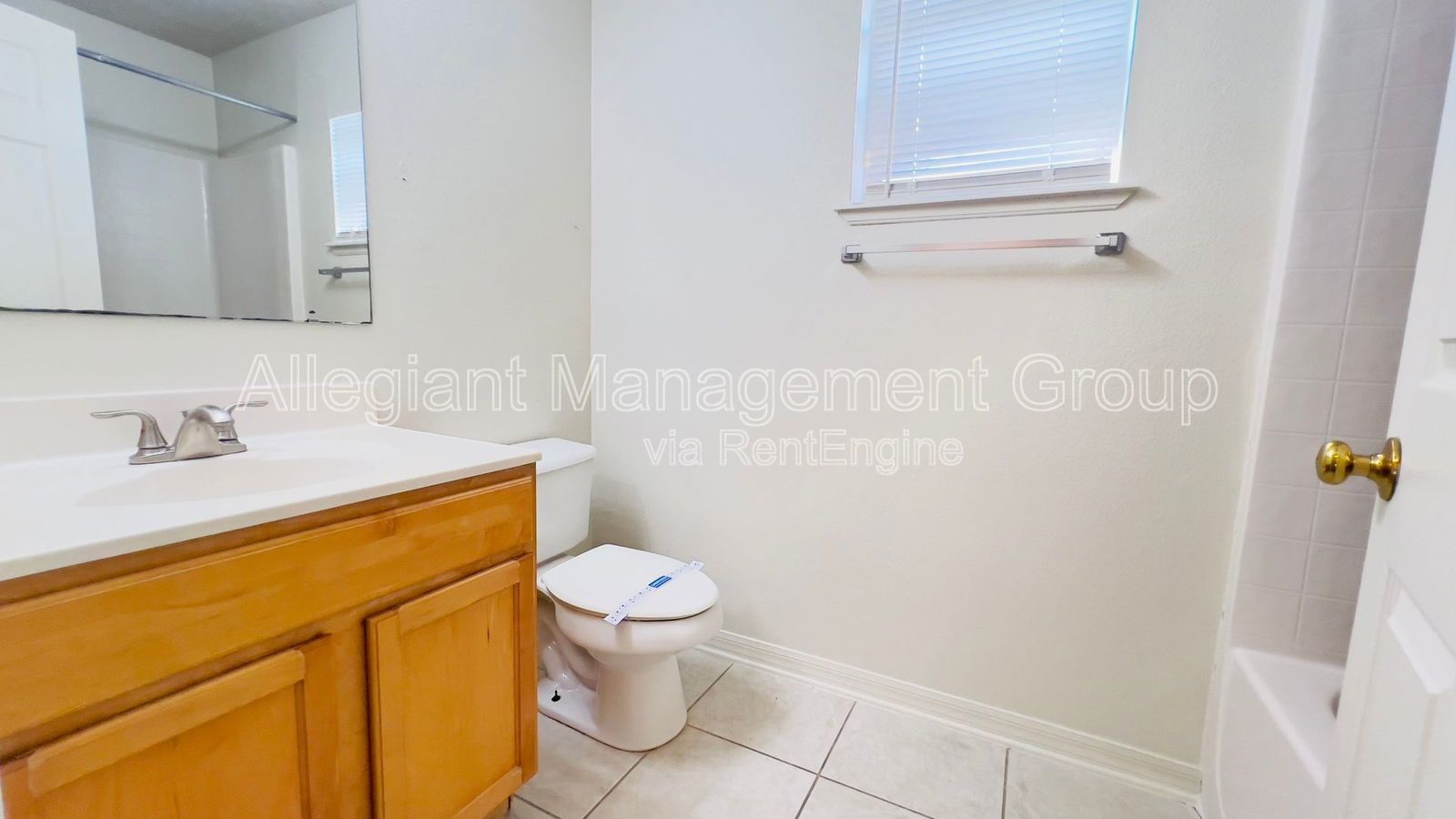 4/2 Home in Turnberry Reserve Community ~ Close to Schools property image