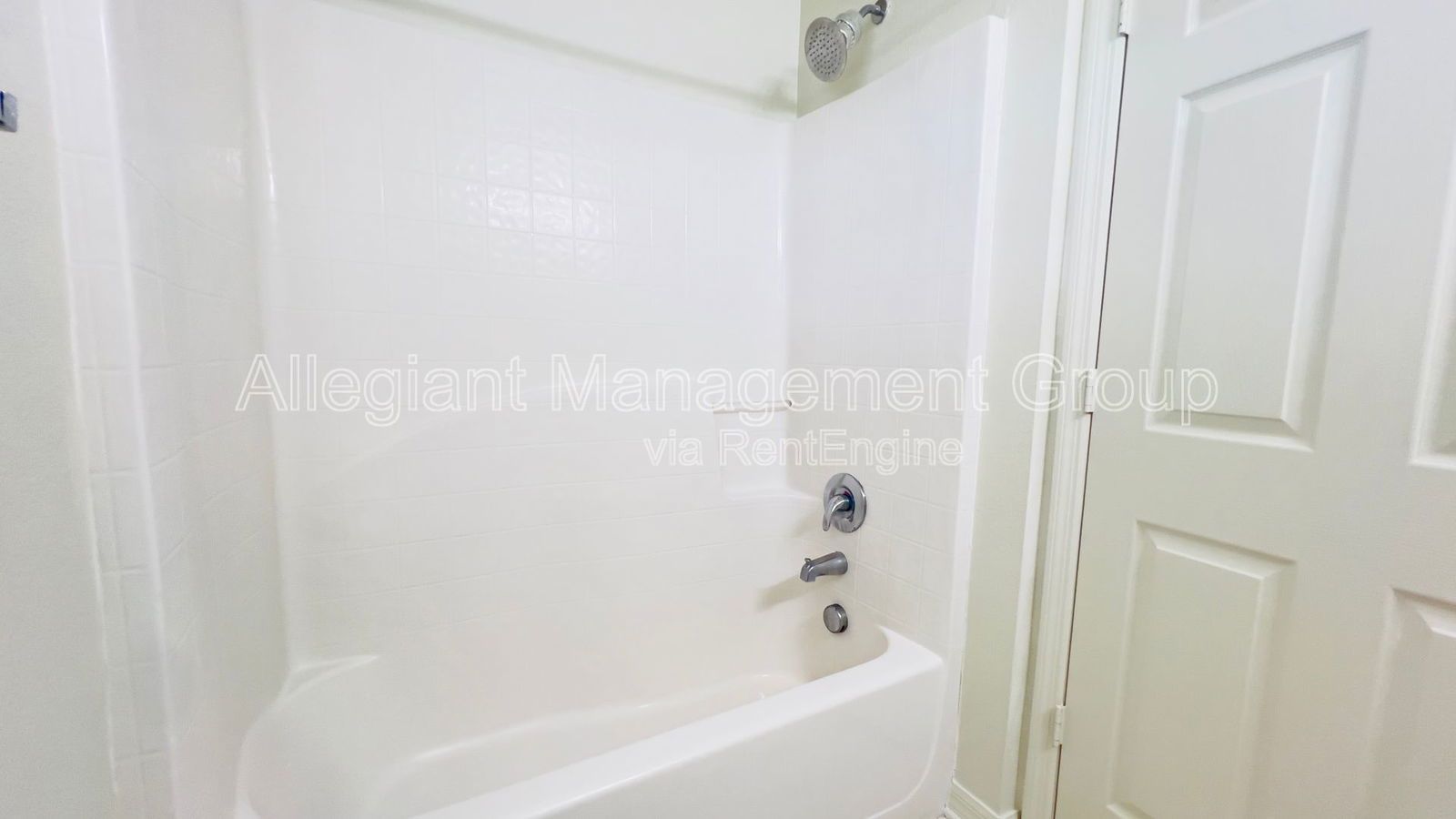 4/2 Home in Turnberry Reserve Community ~ Close to Schools property image