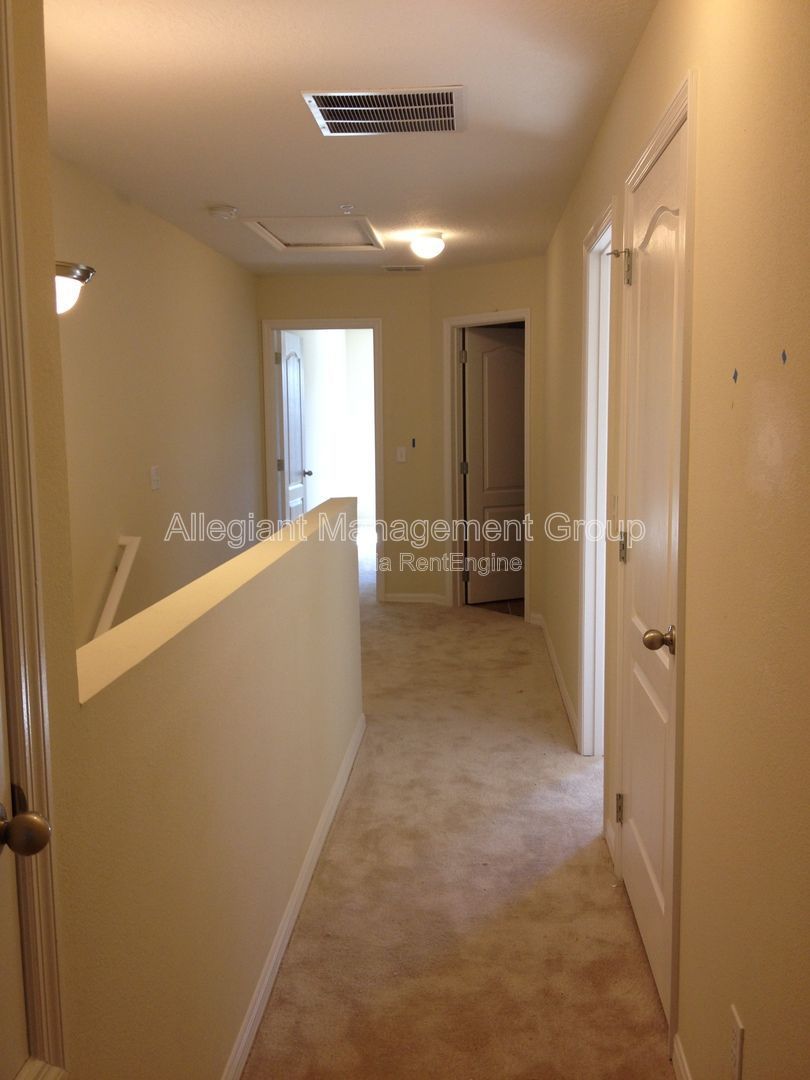 3 Bedroom 2.5 Bath Two Story Townhome For Rent In Ocoee! property image