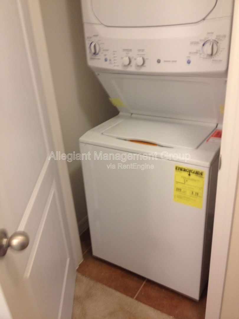 3 Bedroom 2.5 Bath Two Story Townhome For Rent In Ocoee! property image