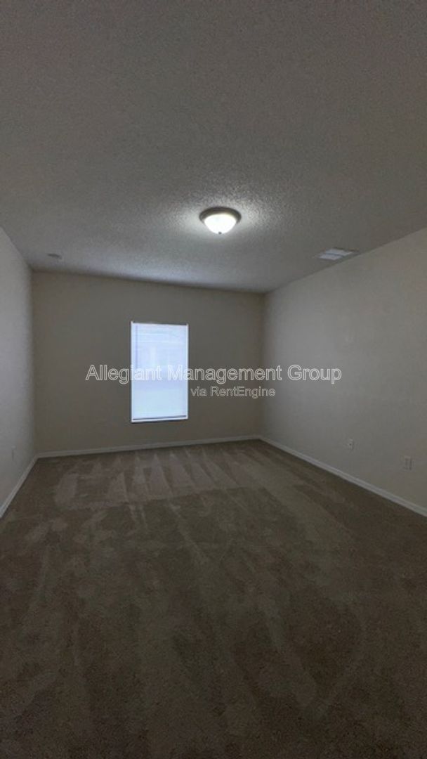 3-Bedroom 4-Bathroom Home For Rent In Poinciana property image