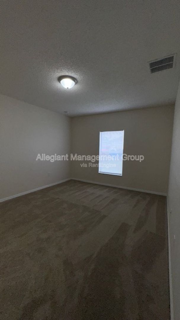 3-Bedroom 4-Bathroom Home For Rent In Poinciana property image