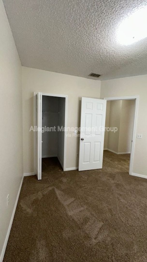 3-Bedroom 4-Bathroom Home For Rent In Poinciana property image