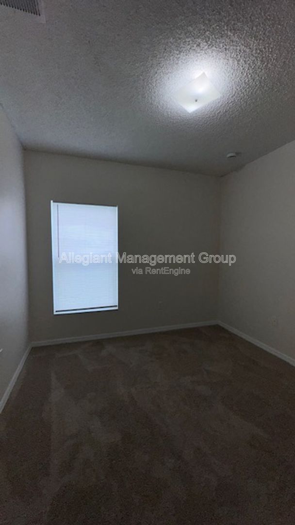 3-Bedroom 4-Bathroom Home For Rent In Poinciana property image