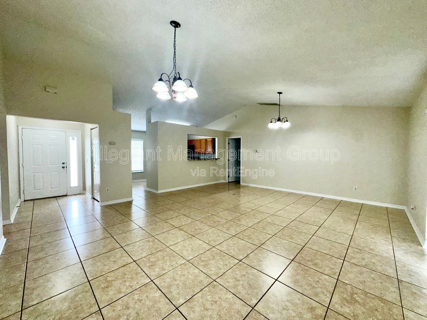 3Bed/2Bath Ceramic Tile Throughout Home In Poinciana! property image