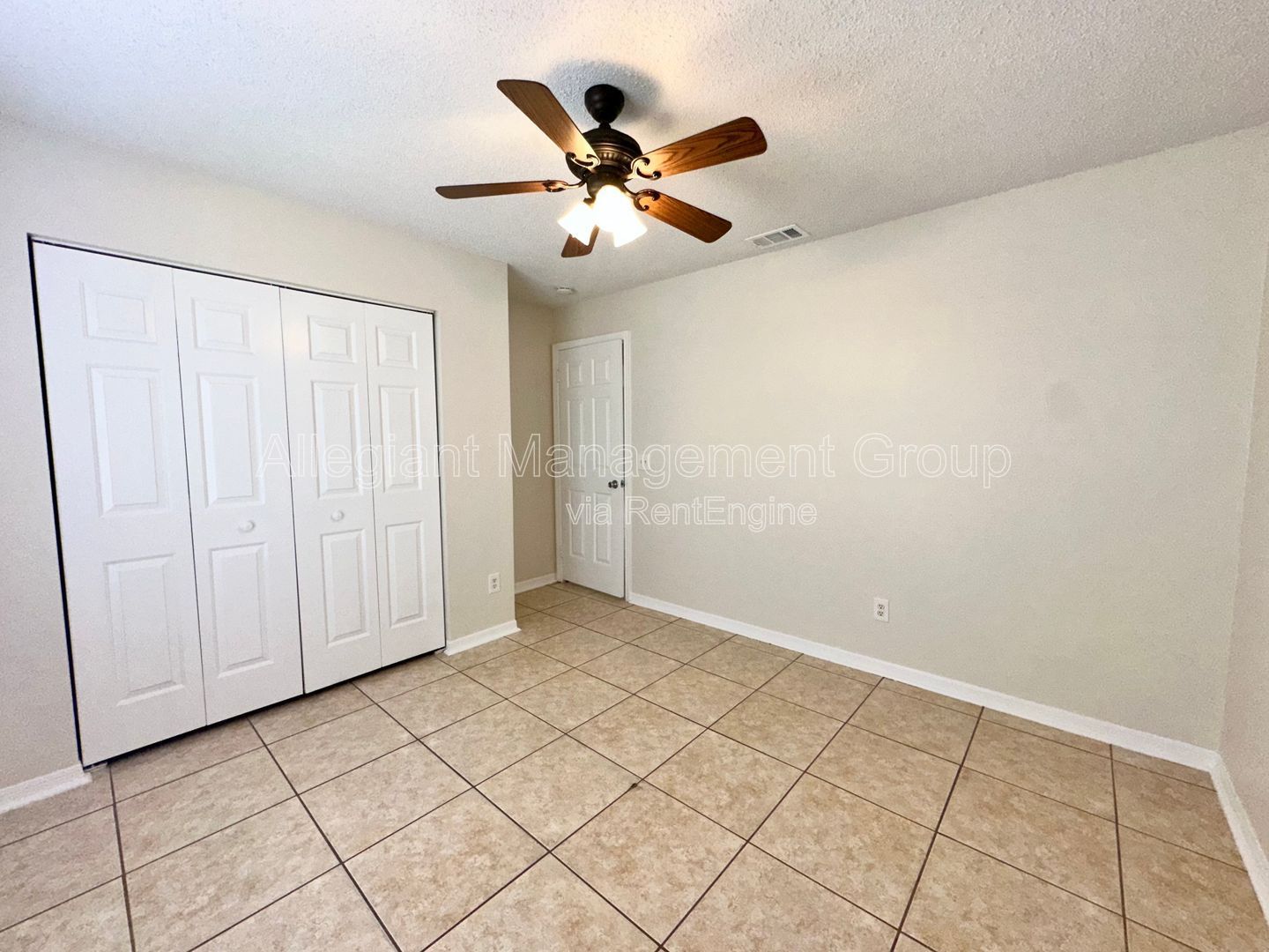 3Bed/2Bath Ceramic Tile Throughout Home In Poinciana! property image