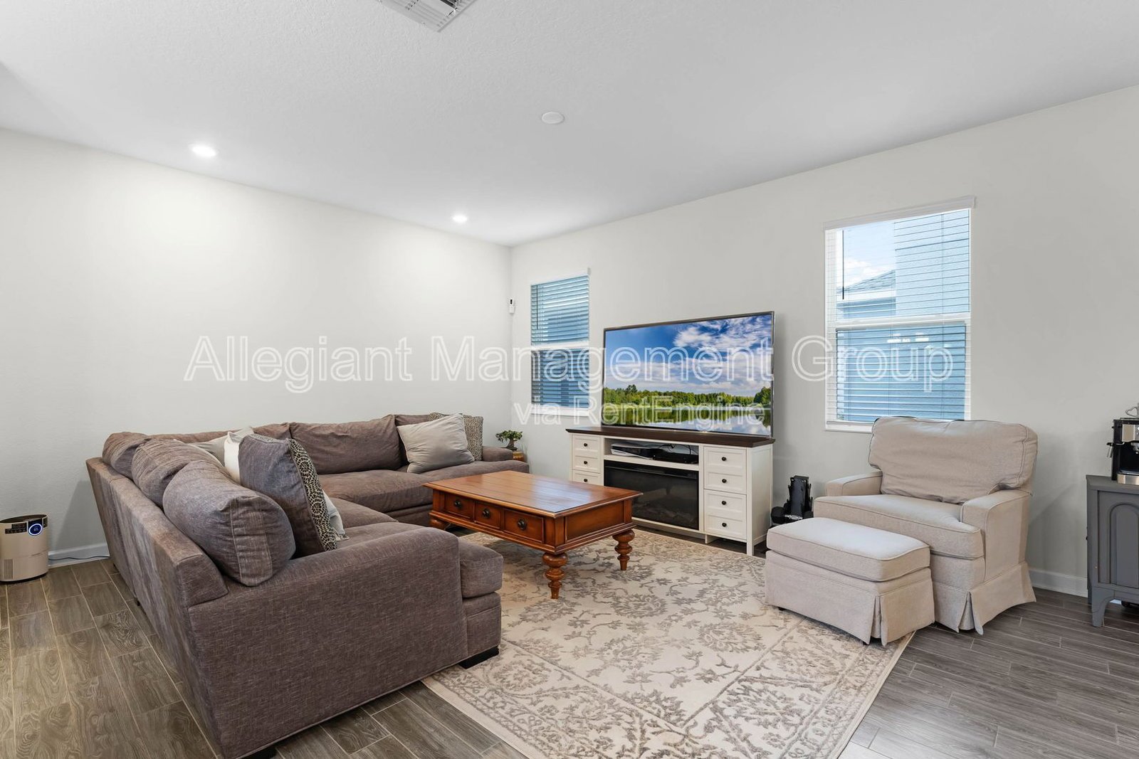 **COMING SOON** 4 Bedroom 3.5 Bathroom Solar Home For Rent at Storey Park in Orlando! property image