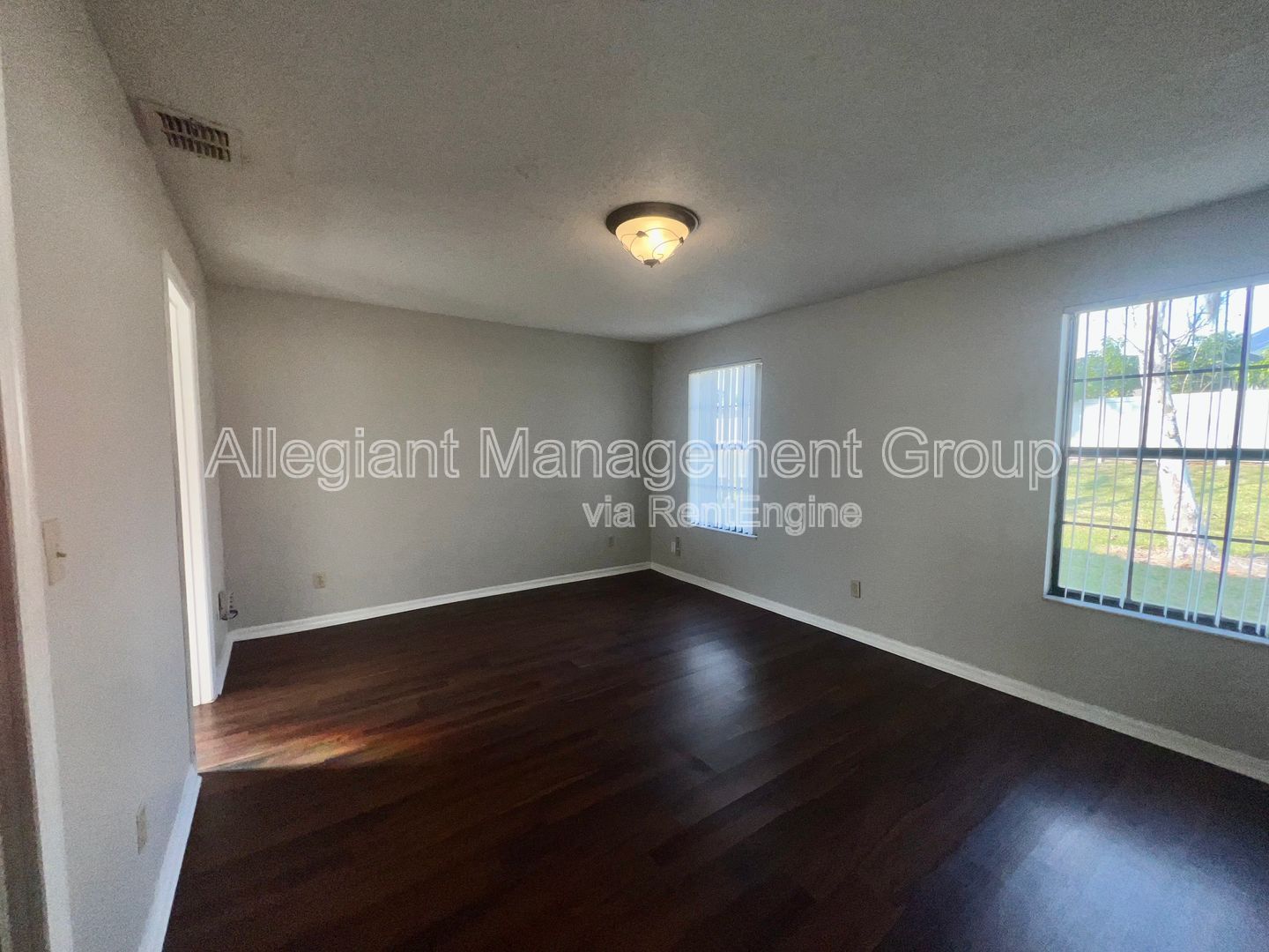 Three Bedroom Two Bathroom Condo For Rent in Kissimmee at Villas at Shadow Bay For Rent! property image