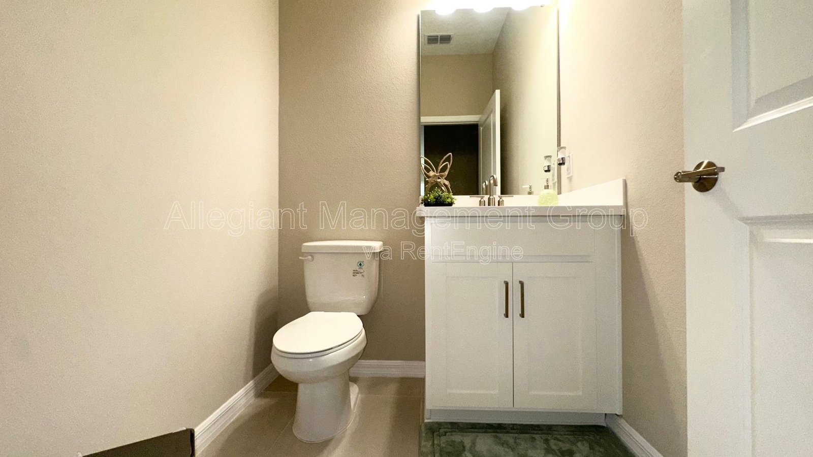 NEWER Construction Home in The Waters at Center Lake Ranch – St. Cloud, FL property image