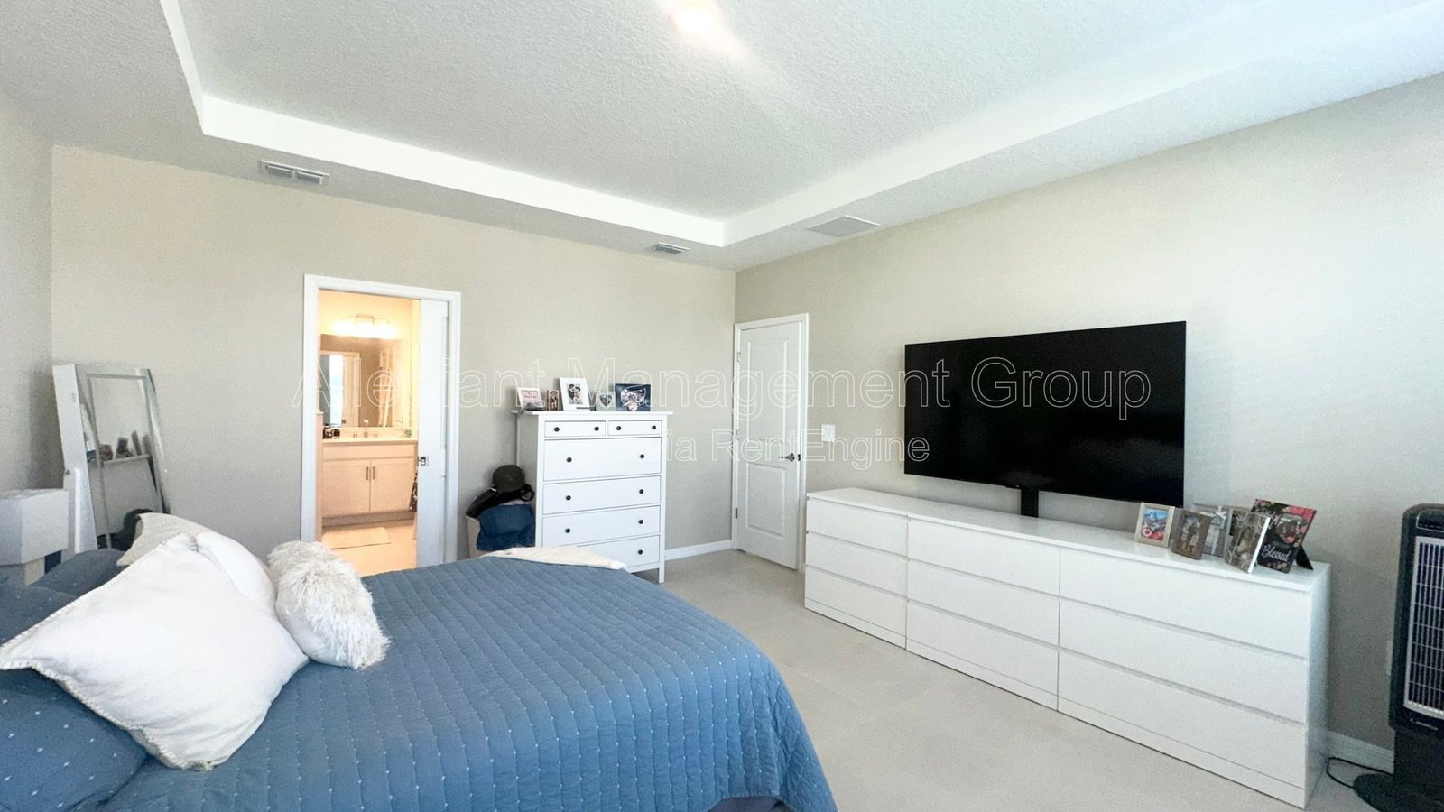 NEWER Construction Home in The Waters at Center Lake Ranch – St. Cloud, FL property image