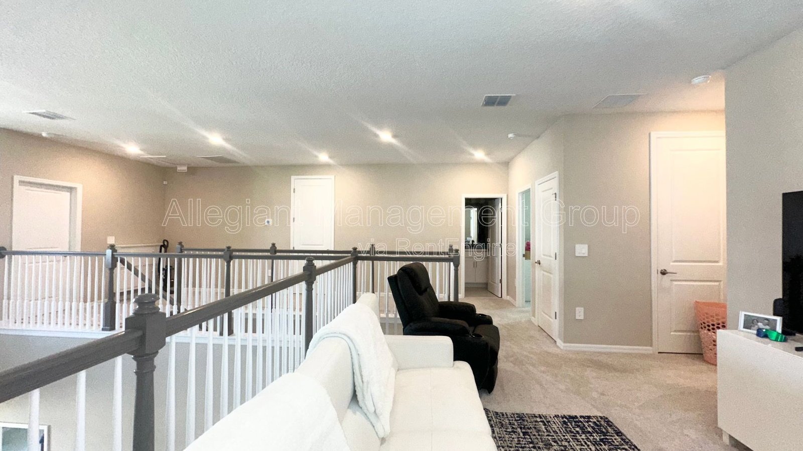 NEWER Construction Home in The Waters at Center Lake Ranch – St. Cloud, FL property image