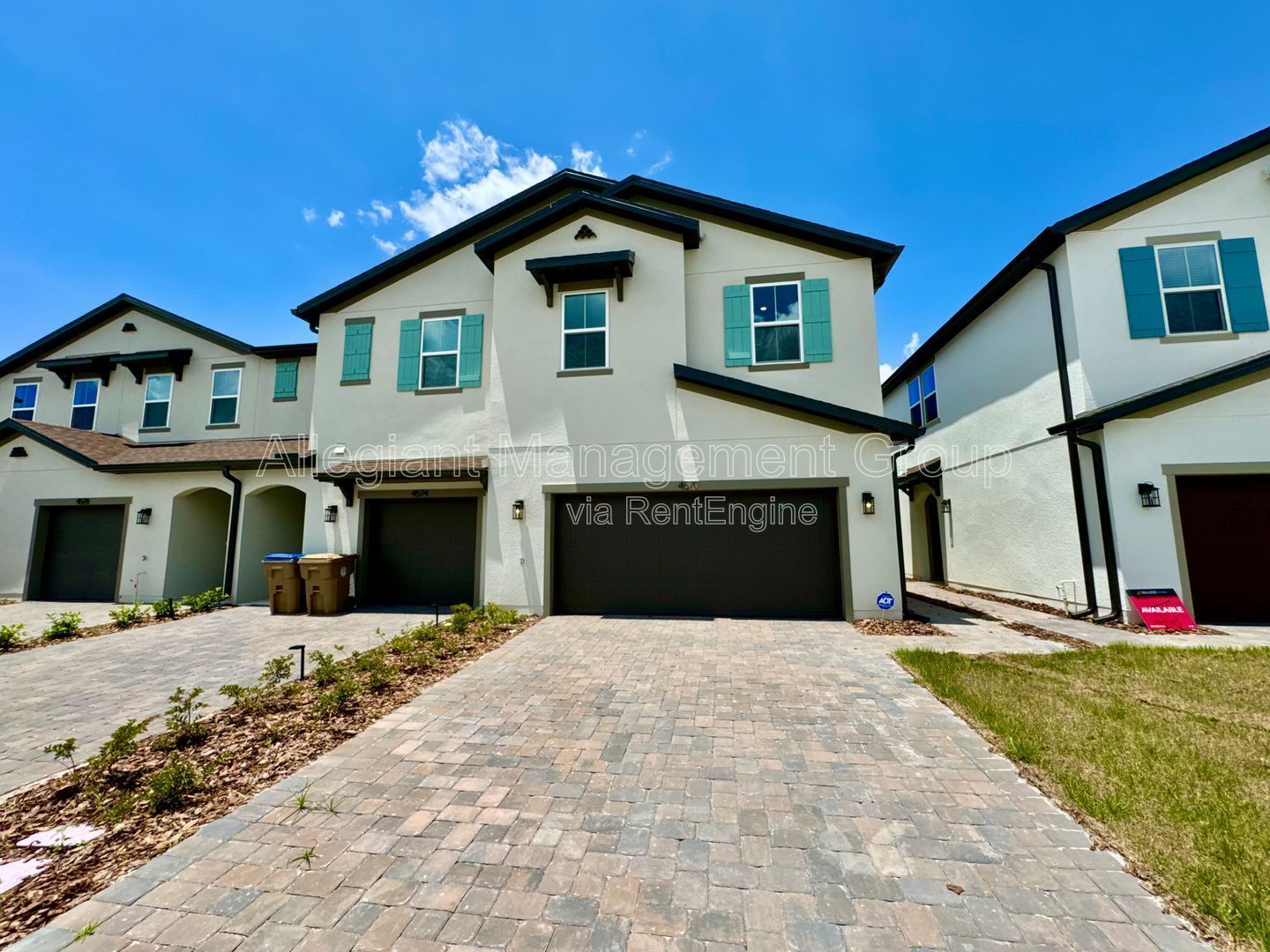3 Bedroom Two-Story Townhome For Rent in Kissimmee **END UNIT** property image