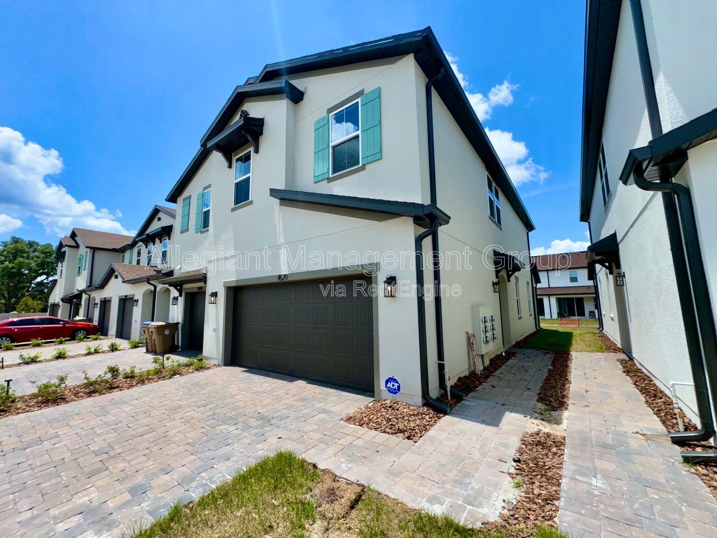 3 Bedroom Two-Story Townhome For Rent in Kissimmee **END UNIT** property image