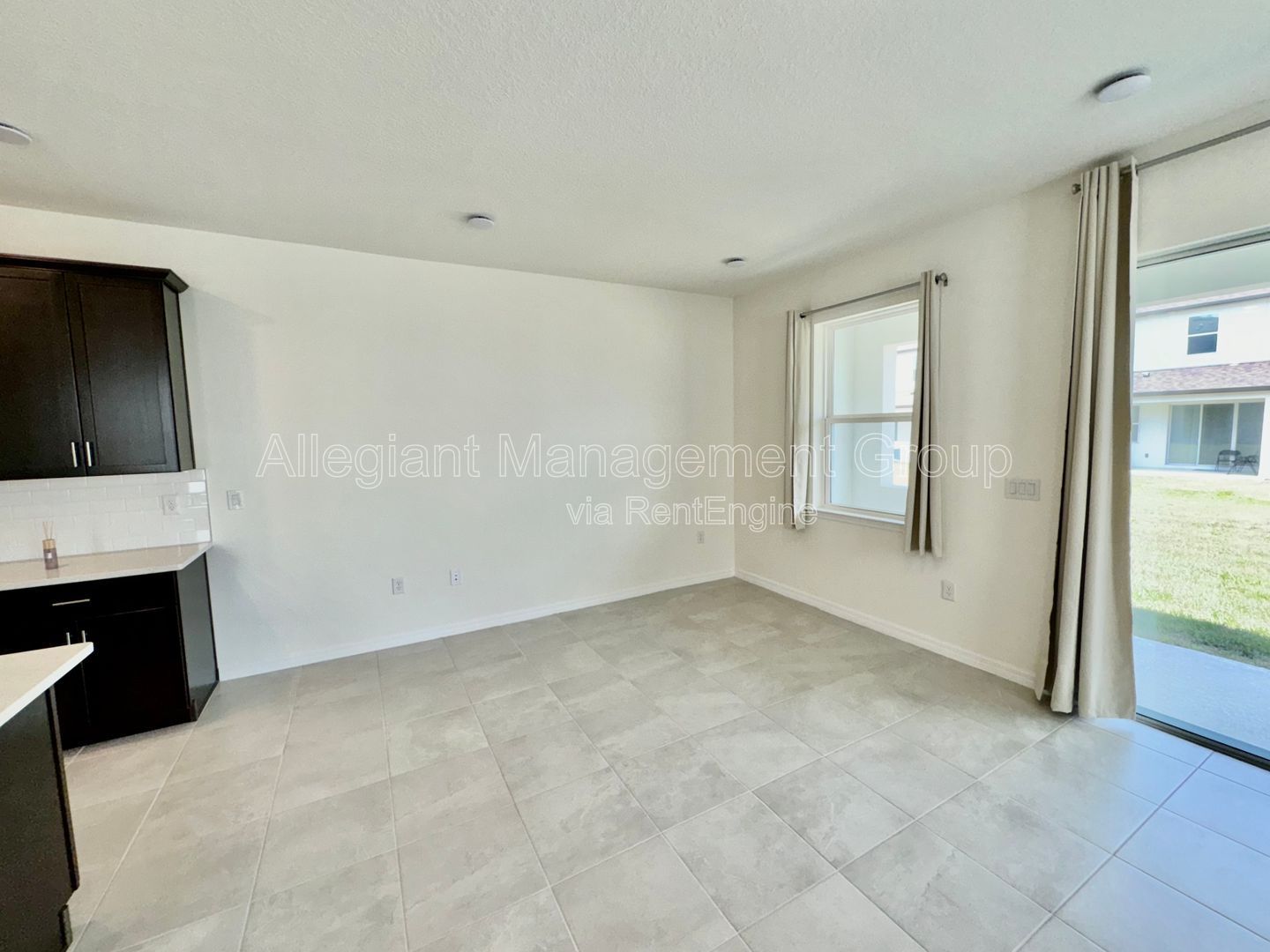 3 Bedroom Two-Story Townhome For Rent in Kissimmee **END UNIT** property image