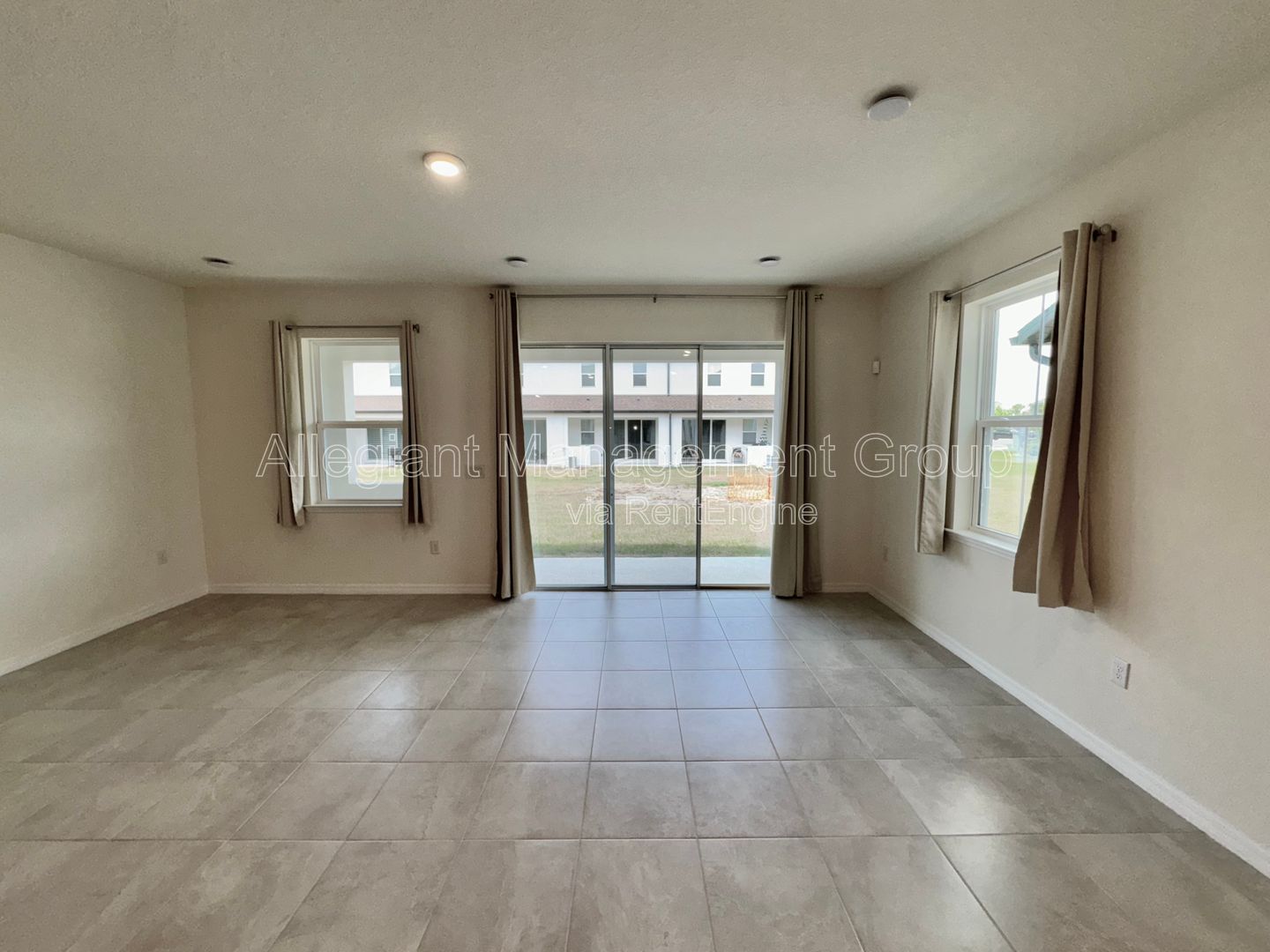 3 Bedroom Two-Story Townhome For Rent in Kissimmee **END UNIT** property image