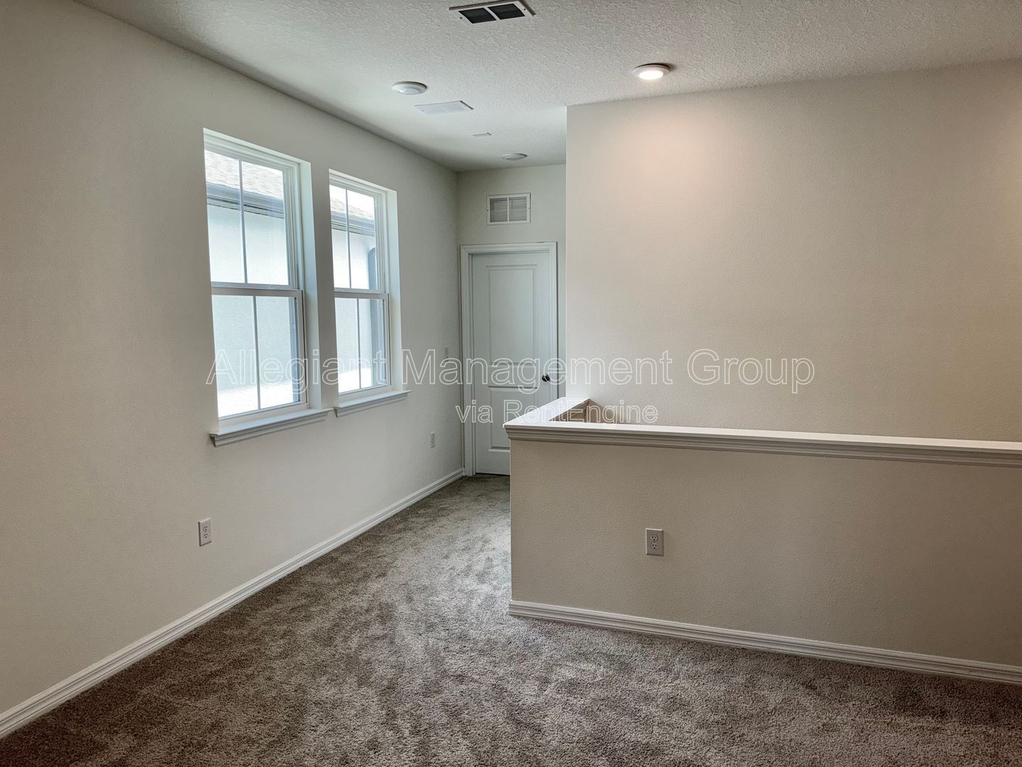 3 Bedroom Two-Story Townhome For Rent in Kissimmee **END UNIT** property image