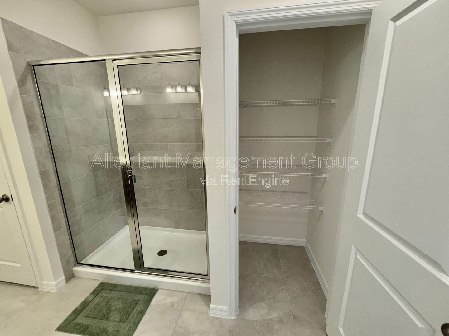 3 Bedroom Two-Story Townhome For Rent in Kissimmee **END UNIT** property image