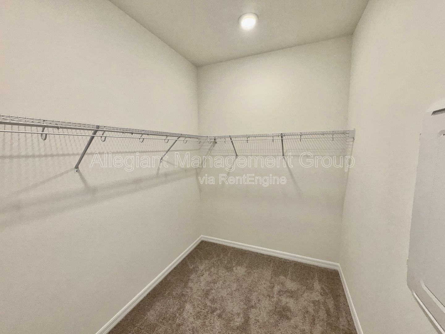 3 Bedroom Two-Story Townhome For Rent in Kissimmee **END UNIT** property image