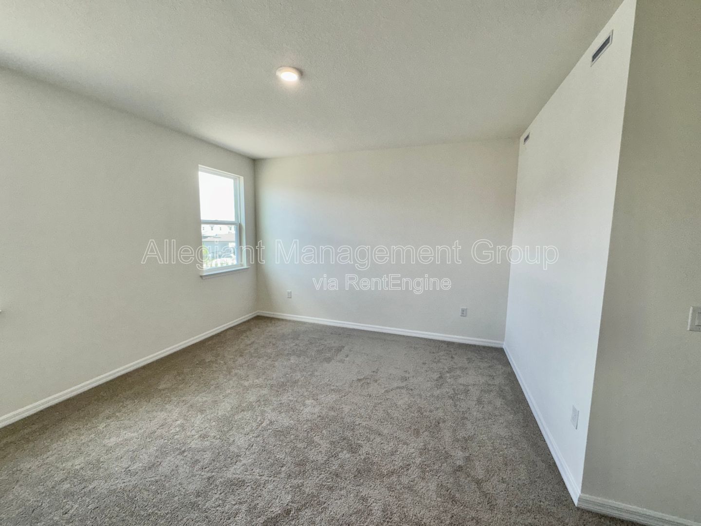 3 Bedroom Two-Story Townhome For Rent in Kissimmee **END UNIT** property image