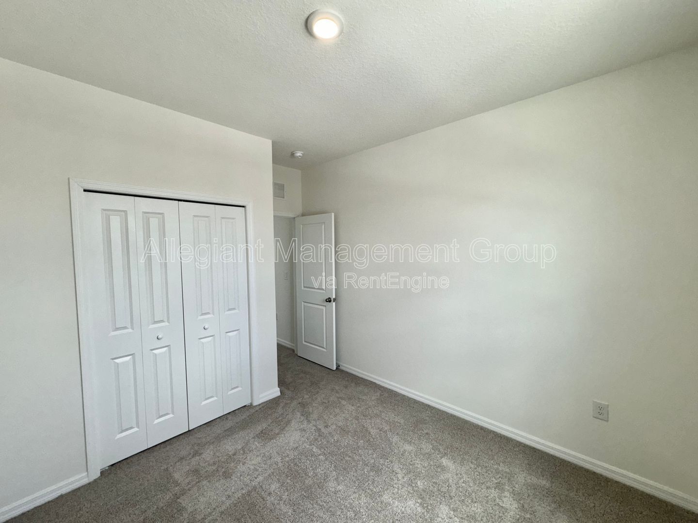 3 Bedroom Two-Story Townhome For Rent in Kissimmee **END UNIT** property image
