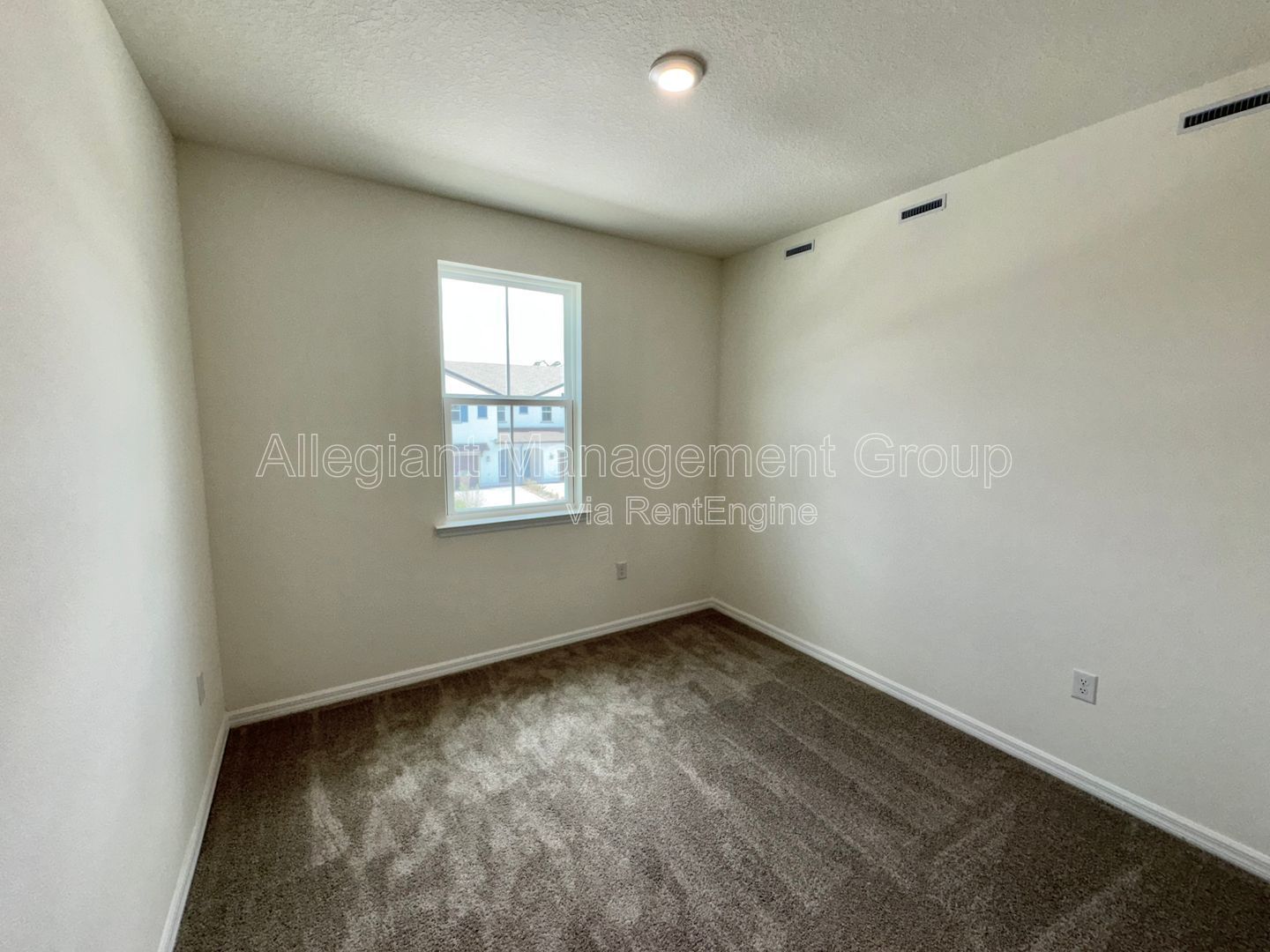3 Bedroom Two-Story Townhome For Rent in Kissimmee **END UNIT** property image