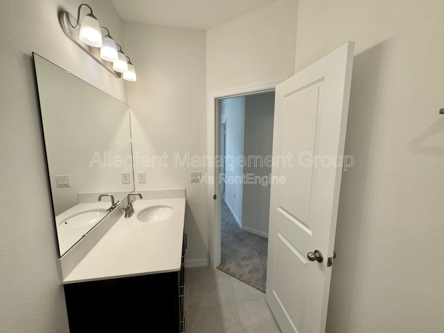 3 Bedroom Two-Story Townhome For Rent in Kissimmee **END UNIT** property image