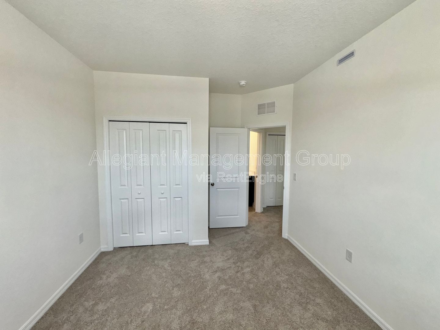 3 Bedroom Two-Story Townhome For Rent in Kissimmee **END UNIT** property image