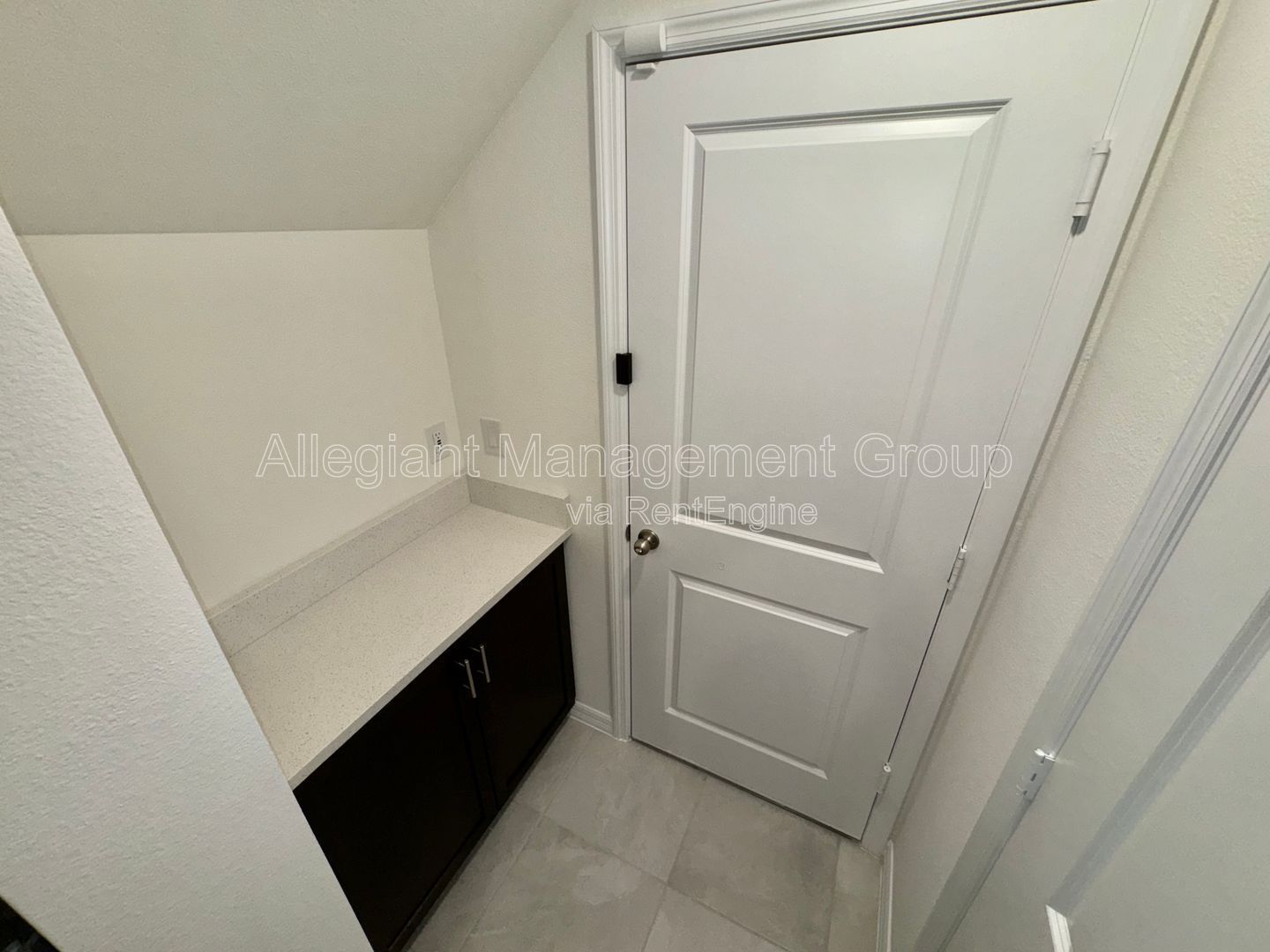3 Bedroom Two-Story Townhome For Rent in Kissimmee **END UNIT** property image