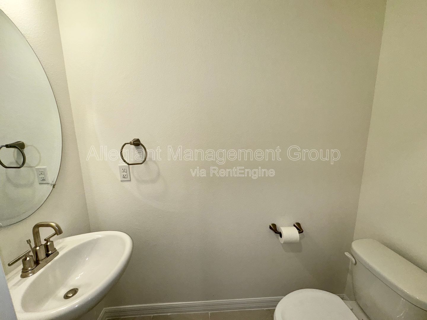 3 Bedroom Two-Story Townhome For Rent in Kissimmee **END UNIT** property image