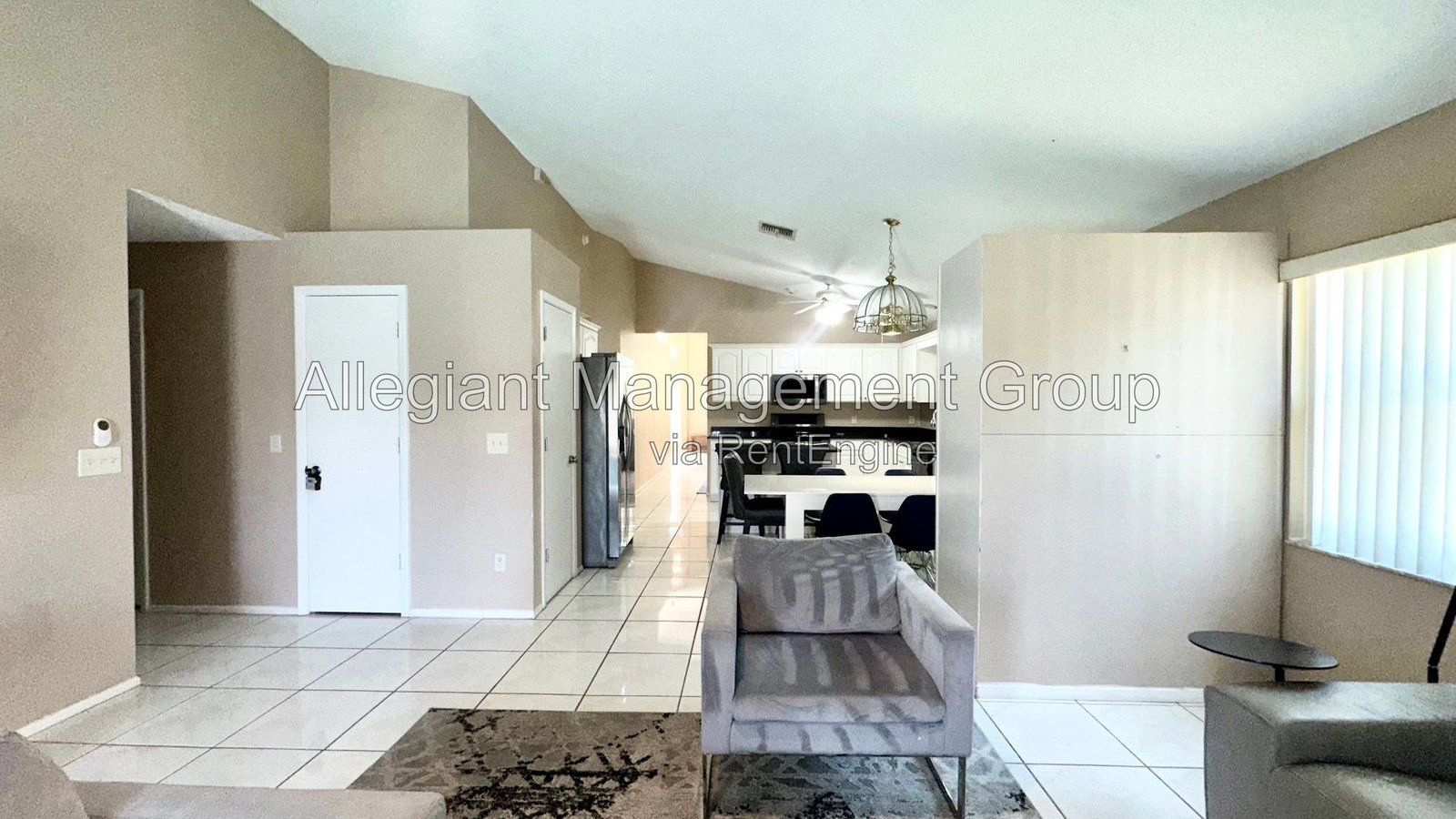 AVAILABLE NOW! 4/2 Home with a screened-in pool For Rent in Davenport! property image