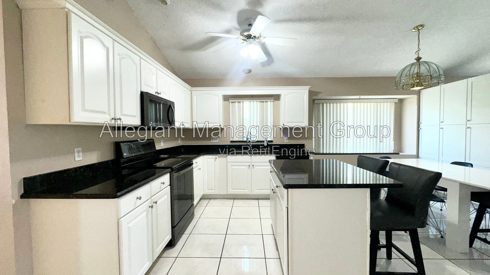 AVAILABLE NOW! 4/2 Home with a screened-in pool For Rent in Davenport! property image