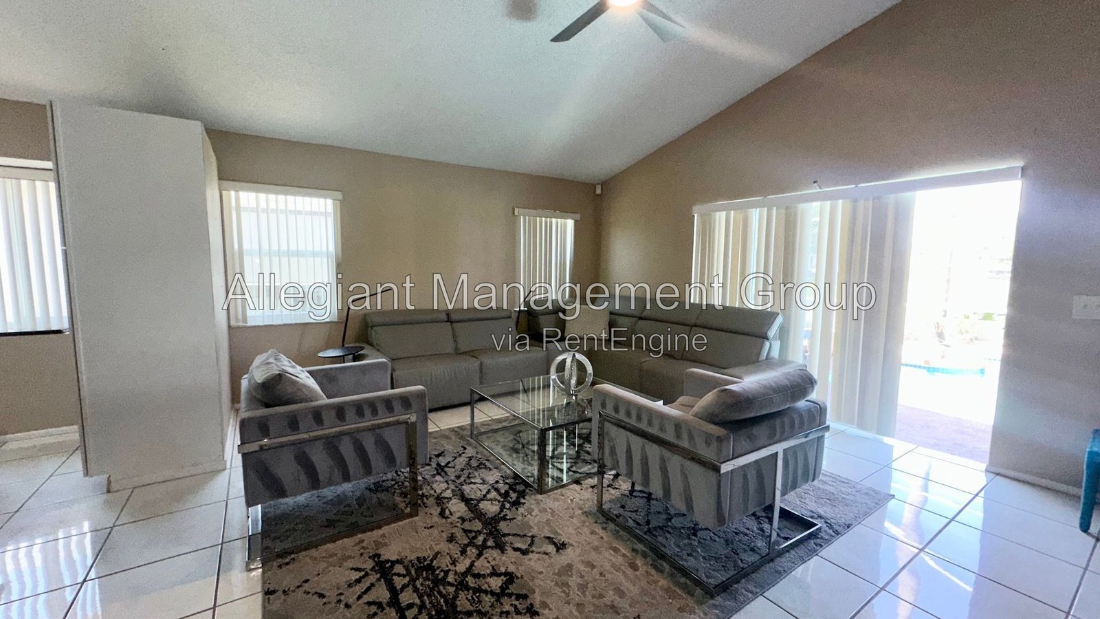 AVAILABLE NOW! 4/2 Home with a screened-in pool For Rent in Davenport! property image