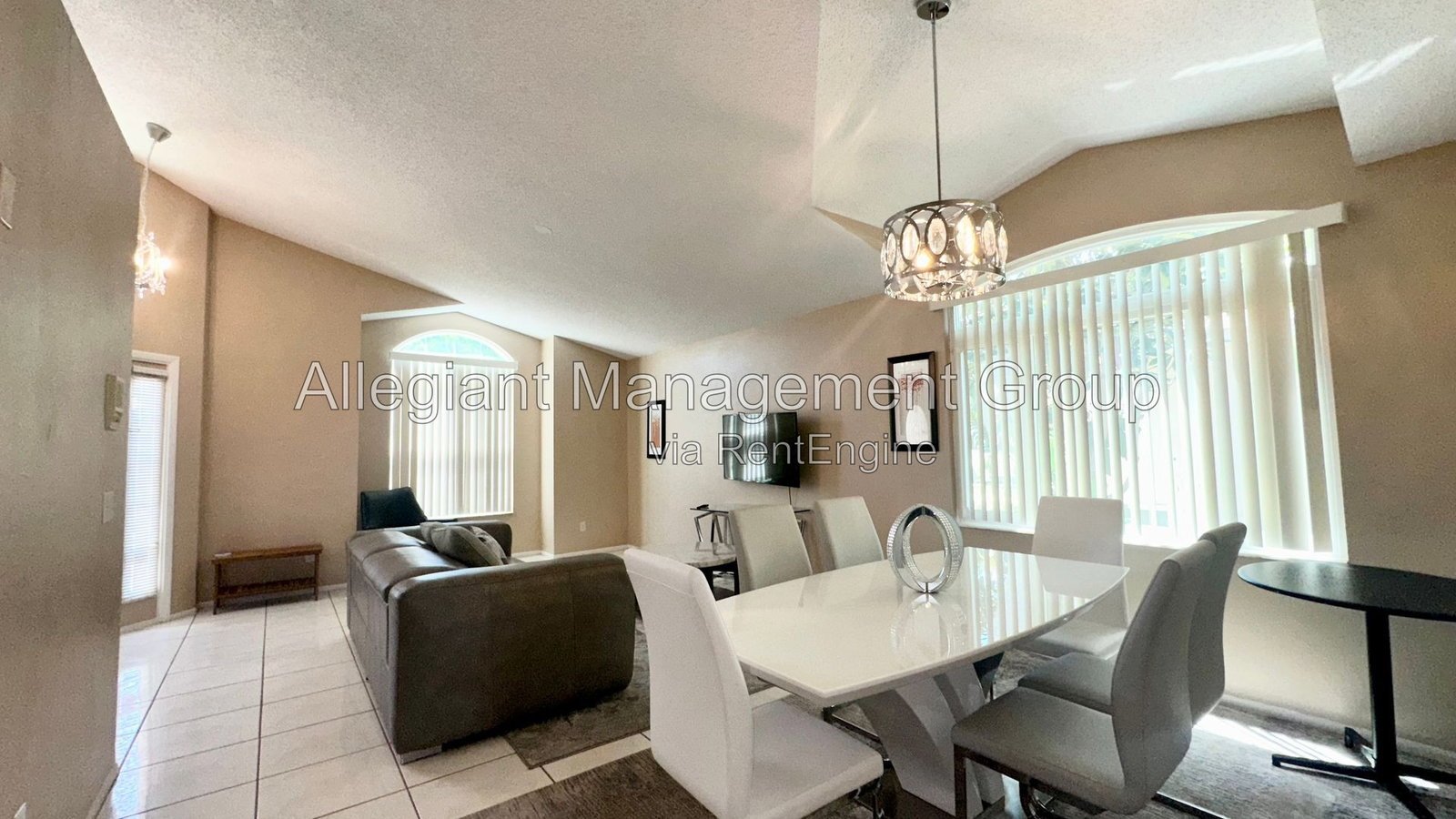 AVAILABLE NOW! 4/2 Home with a screened-in pool For Rent in Davenport! property image