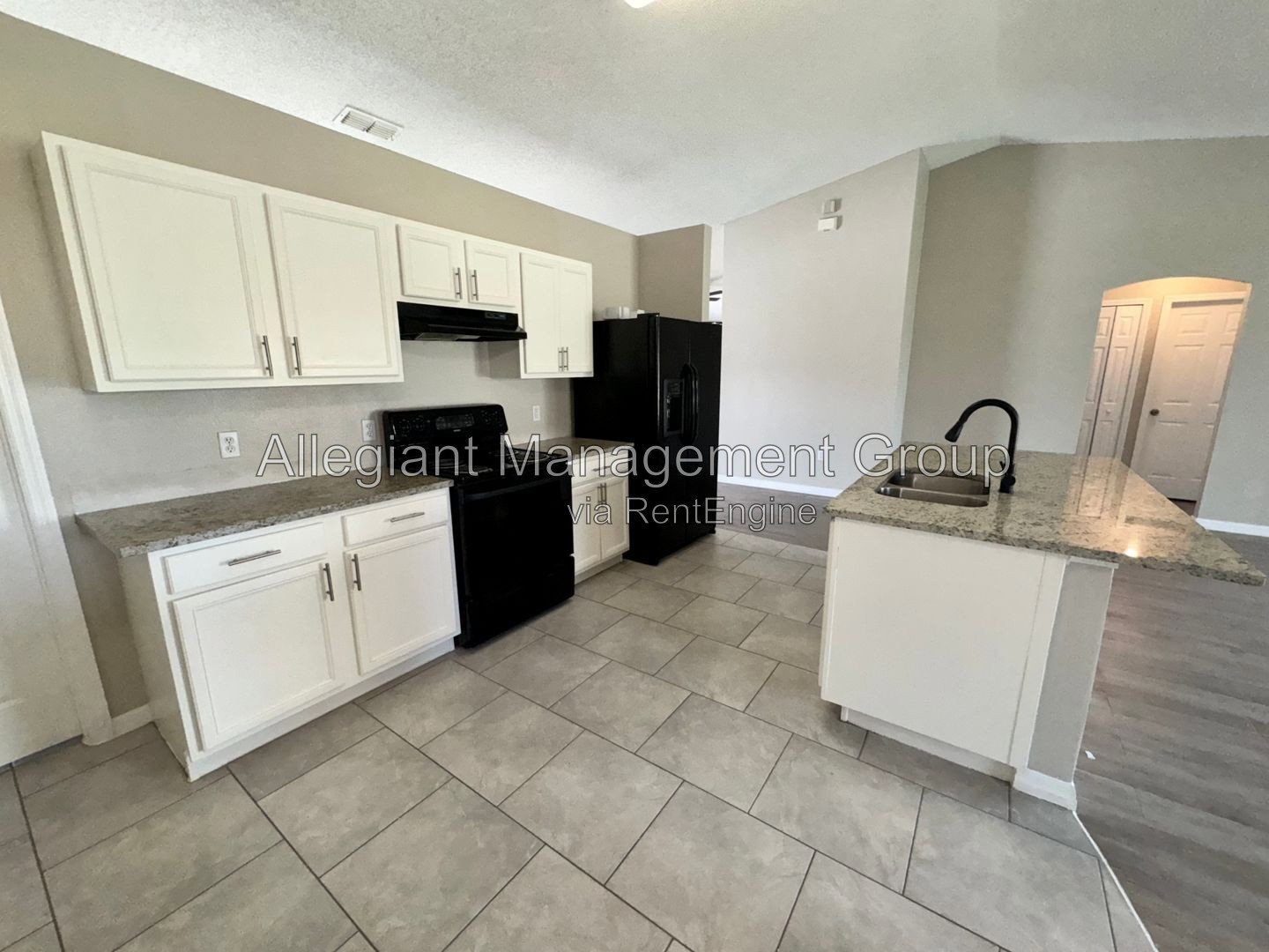 **AVAILABLE NOW**  Beautiful 3 Bedroom 2 Bathroom Home For Rent in Poinciana! property image