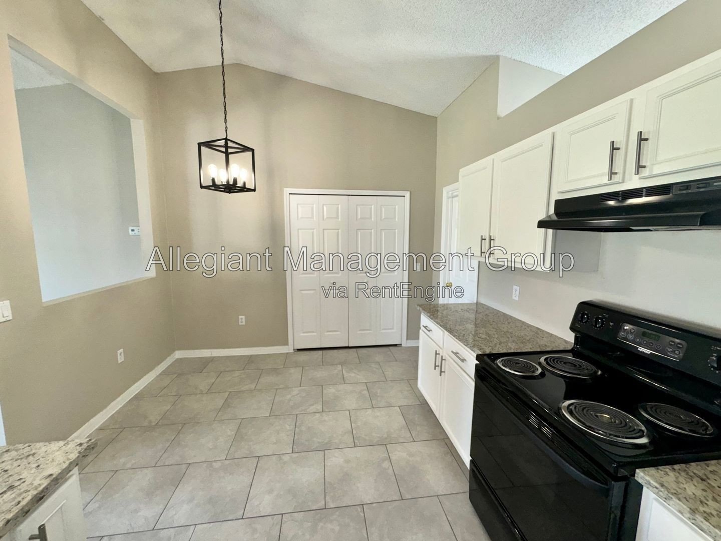 **AVAILABLE NOW**  Beautiful 3 Bedroom 2 Bathroom Home For Rent in Poinciana! property image