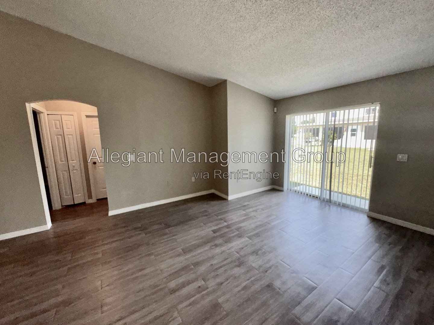 **AVAILABLE NOW**  Beautiful 3 Bedroom 2 Bathroom Home For Rent in Poinciana! property image