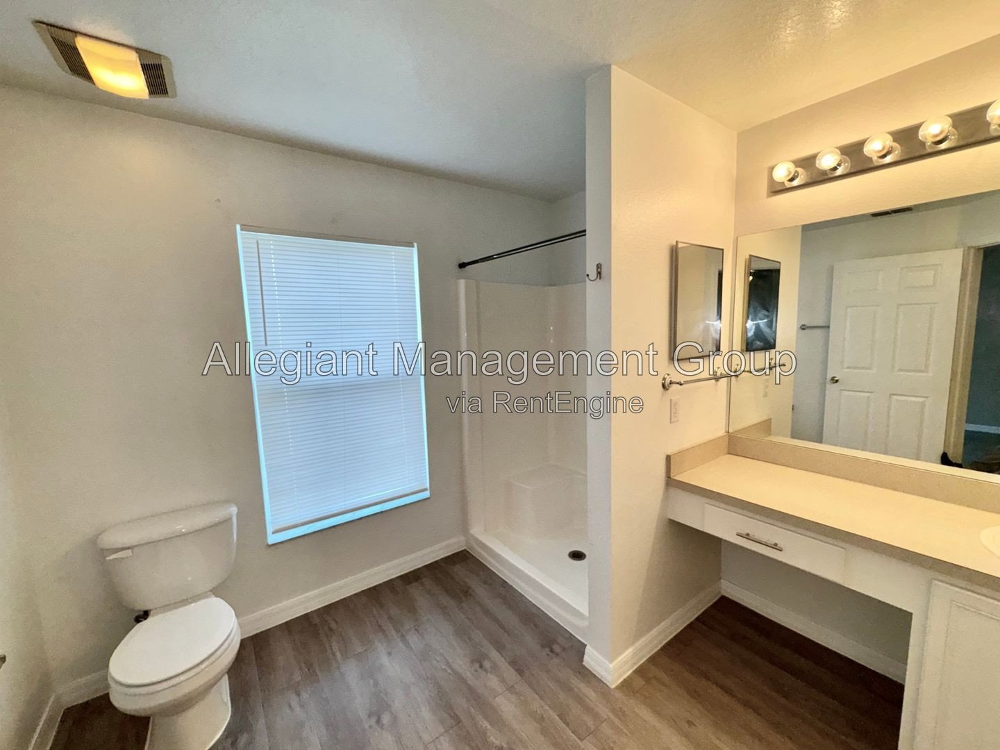 **AVAILABLE NOW**  Beautiful 3 Bedroom 2 Bathroom Home For Rent in Poinciana! property image