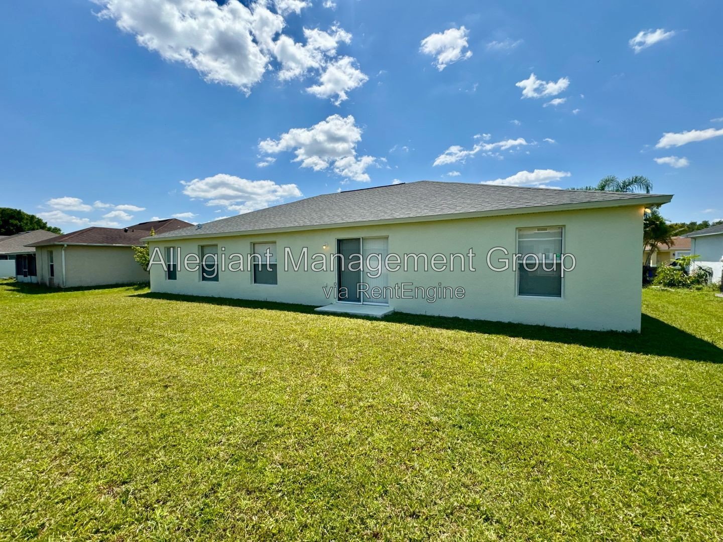 **AVAILABLE NOW**  Beautiful 3 Bedroom 2 Bathroom Home For Rent in Poinciana! property image