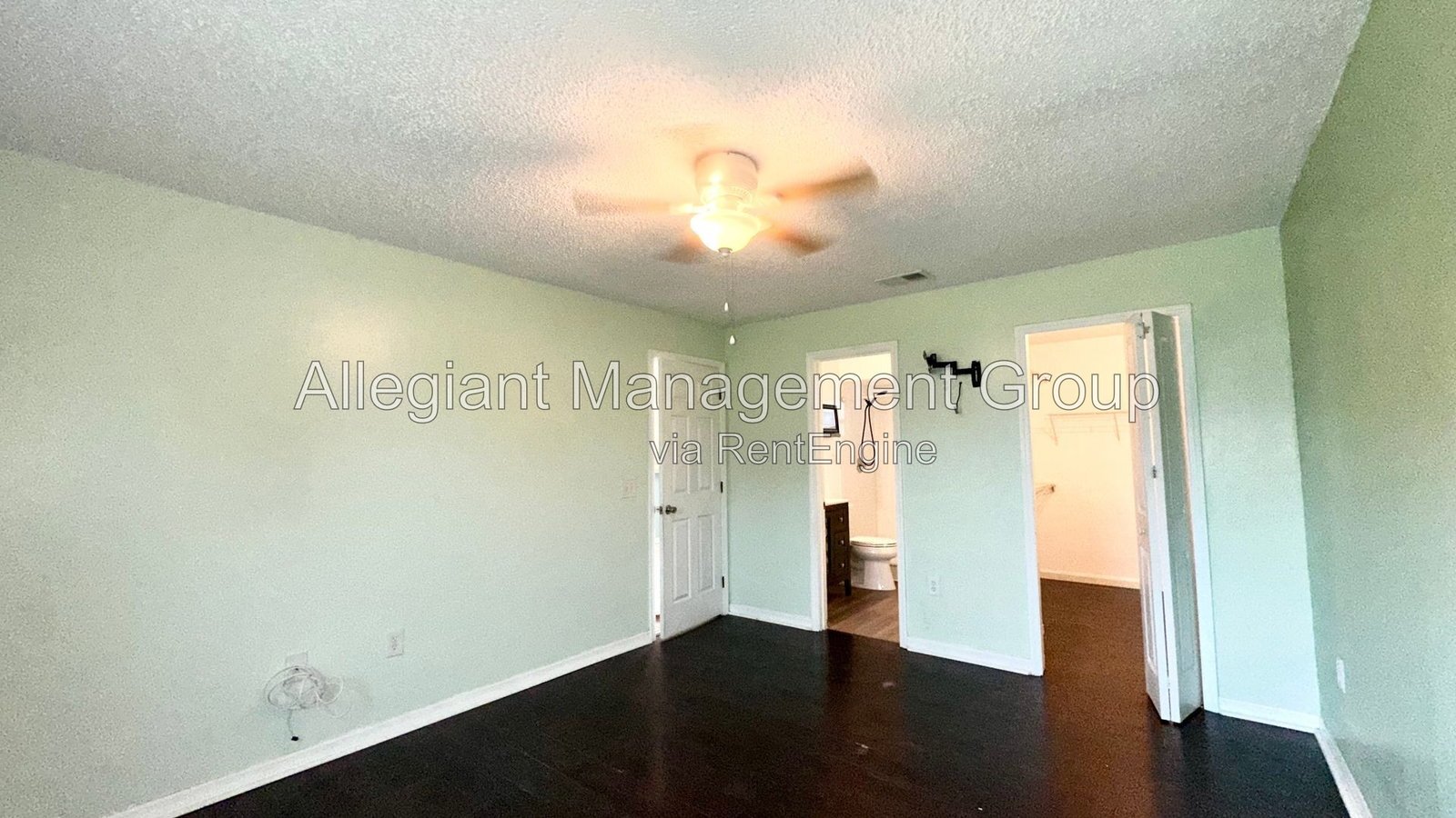 AVAILABLE NOW! 2-Bedroom 2-Bath Home with Fenced Yard in Kissimmee! property image