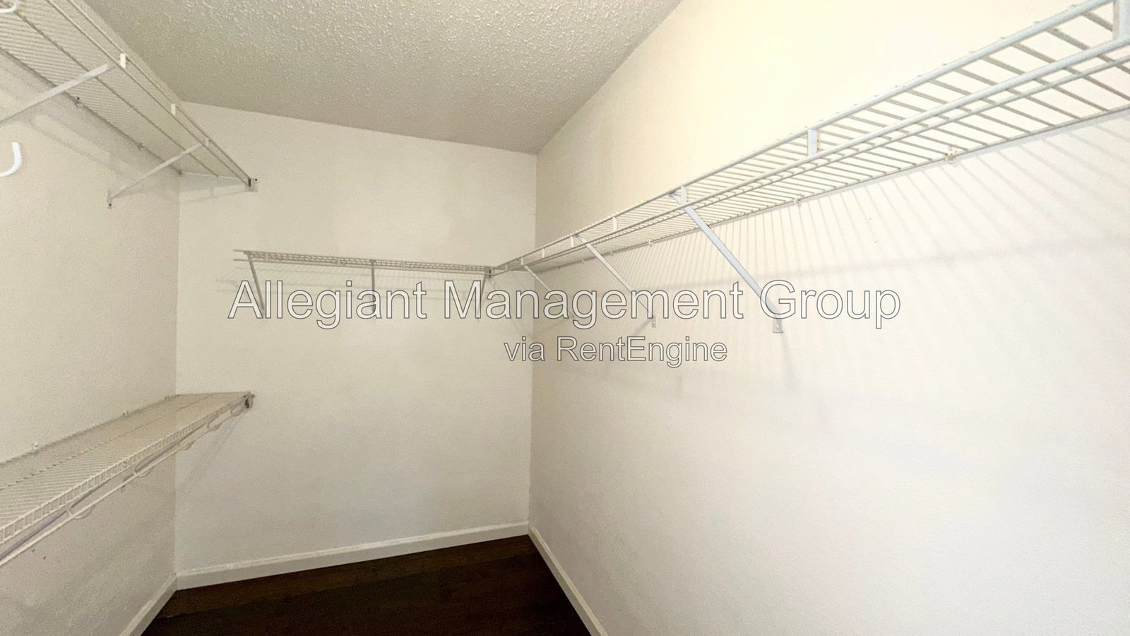 AVAILABLE NOW! 2-Bedroom 2-Bath Home with Fenced Yard in Kissimmee! property image