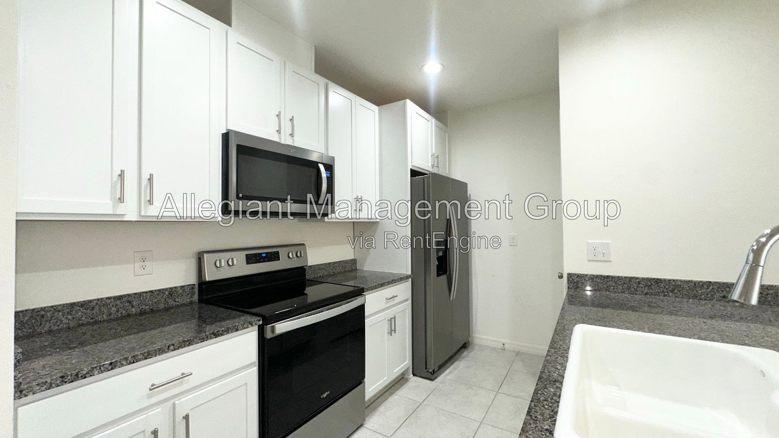 Three Bedroom Townhome for Rent in Sanford! property image