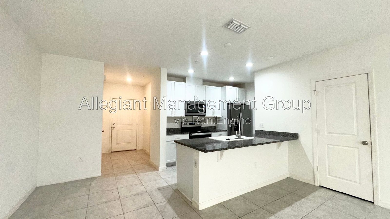 Three Bedroom Townhome for Rent in Sanford! property image
